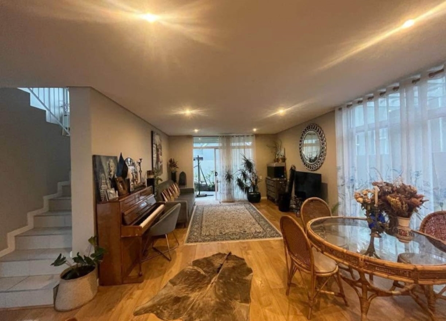 To Let 1 Bedroom Property for Rent in Somerset Lakes Western Cape